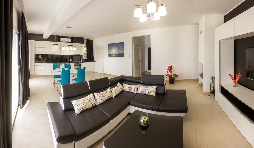 סגט ווראנייצה Trogir Residence Vila A מראה חיצוני תמונה