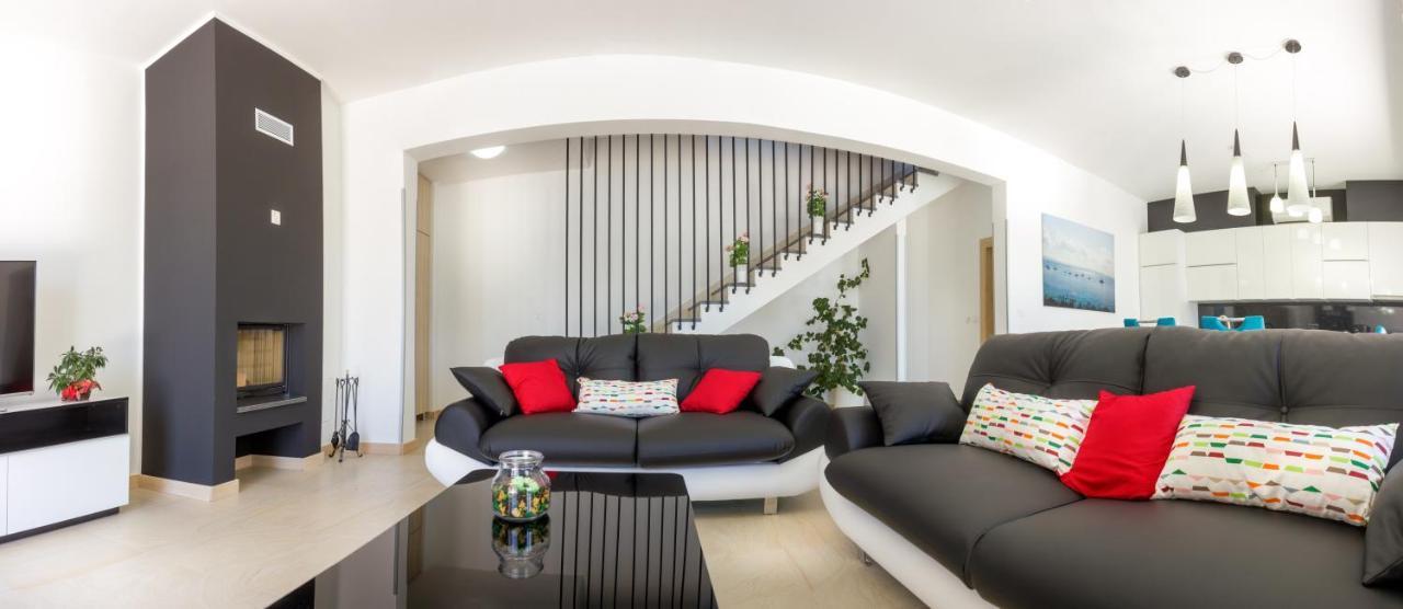 סגט ווראנייצה Trogir Residence Vila A מראה חיצוני תמונה